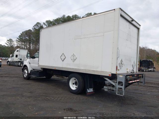 Ford F-650 Gas Image 9