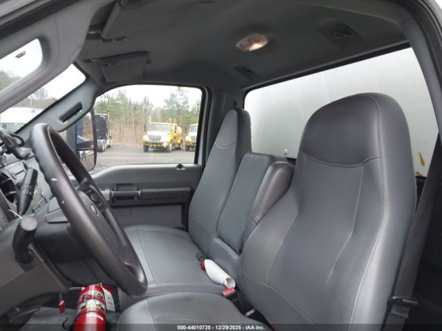 Ford F-650 Gas Image 10