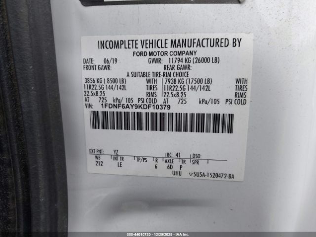 Ford F-650 Gas Image 12