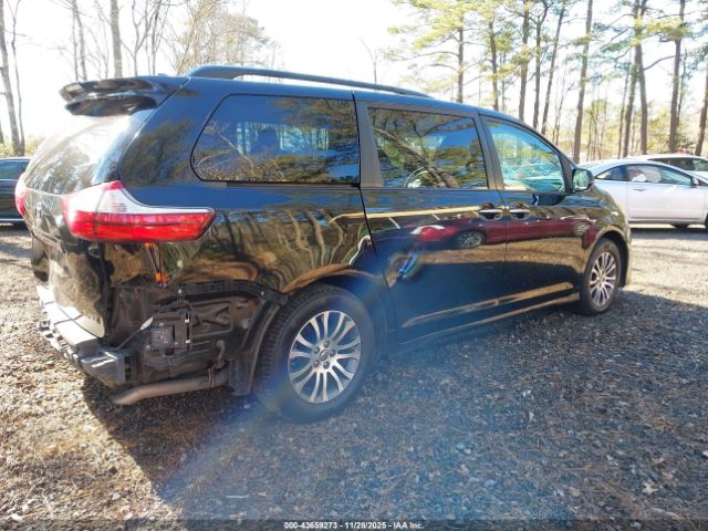 Toyota Sienna Xle 8 Passenger Image 15