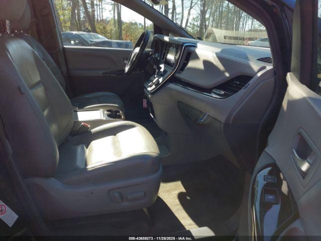 Toyota Sienna Xle 8 Passenger Image 13