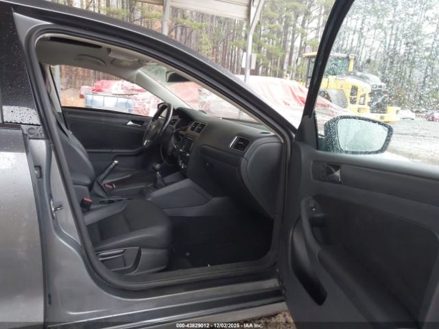 Volkswagen Jetta 2.5l Se Image 16