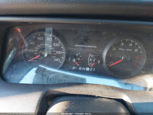 Ford Crown Victoria Image 17