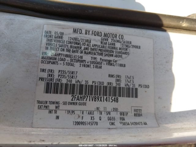 Ford Crown Victoria Image 10