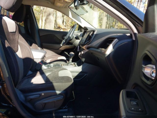 Jeep Cherokee Altitude Fwd Image 8