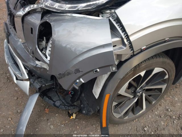 Mitsubishi Outlander Image 2