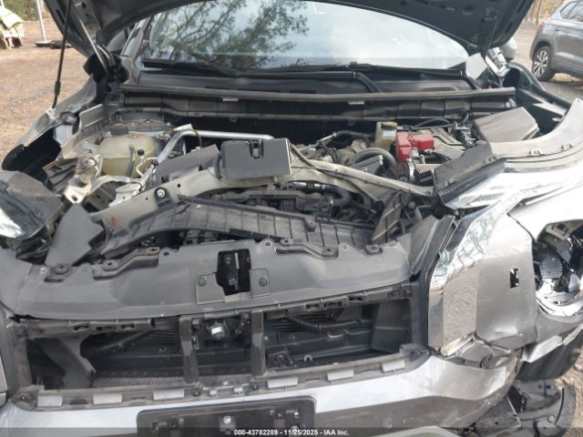 Mitsubishi Outlander Image 16