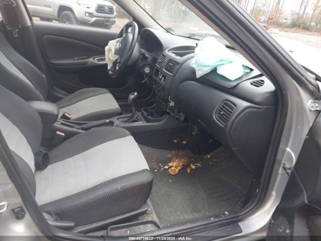 Nissan Sentra Se-r Spec V Image 8