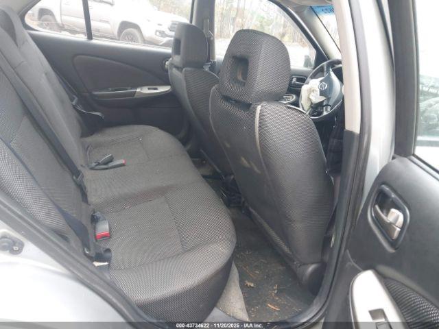 Nissan Sentra Se-r Spec V Image 13