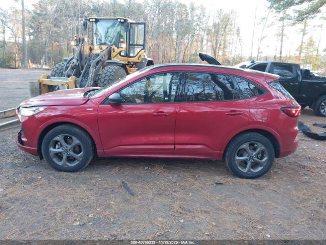 Ford Escape St-line Image 11