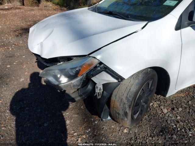 Toyota Corolla Le Image 3