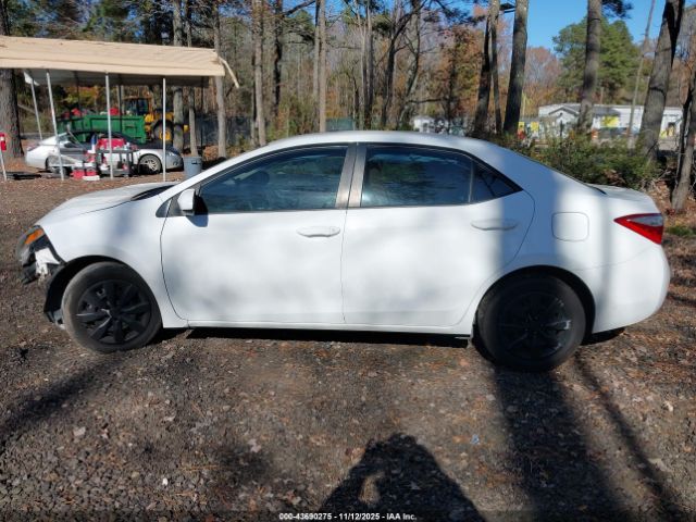 Toyota Corolla Le Image 10