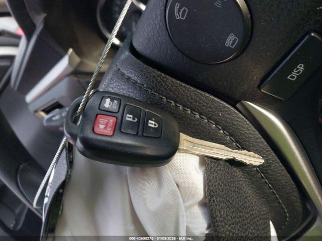 Toyota Corolla Le Image 13