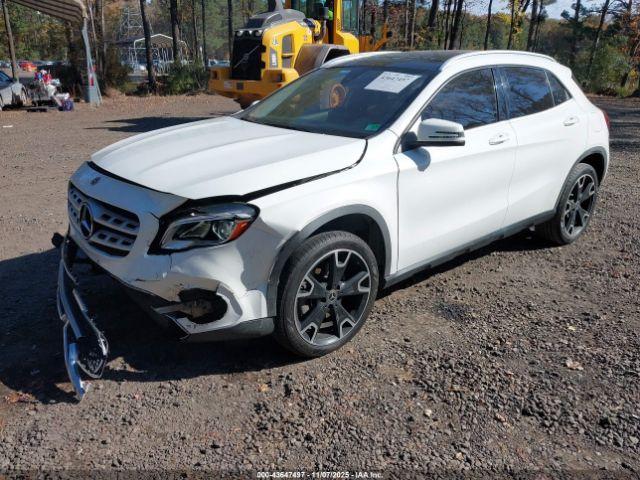 Mercedes-Benz GLA Image 6