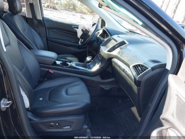 Ford Edge Titanium Image 4