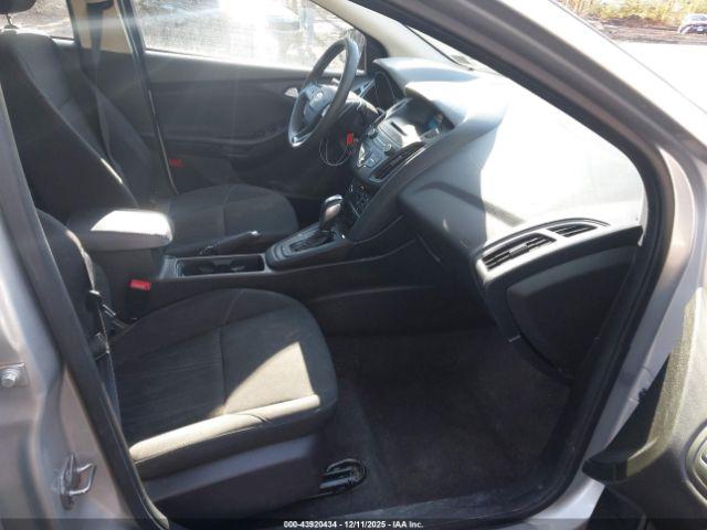 Ford Focus Se Image 4