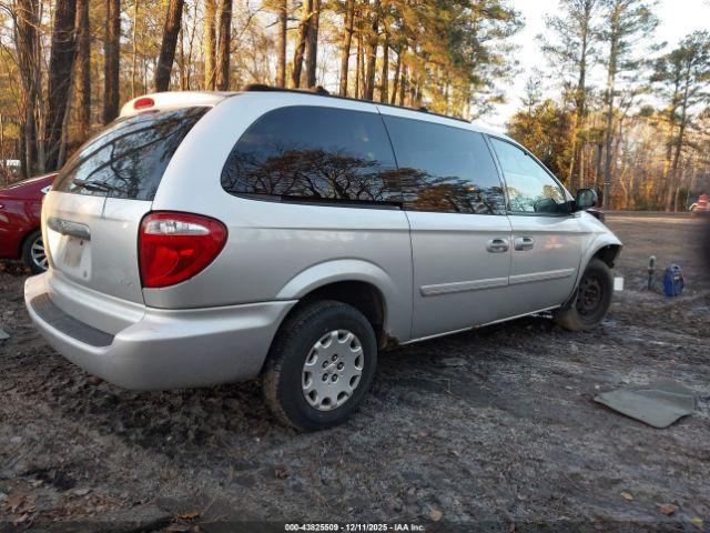 Chrysler Town & Country Lx Image 3