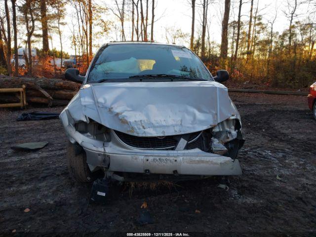 Chrysler Town & Country Lx Image 6