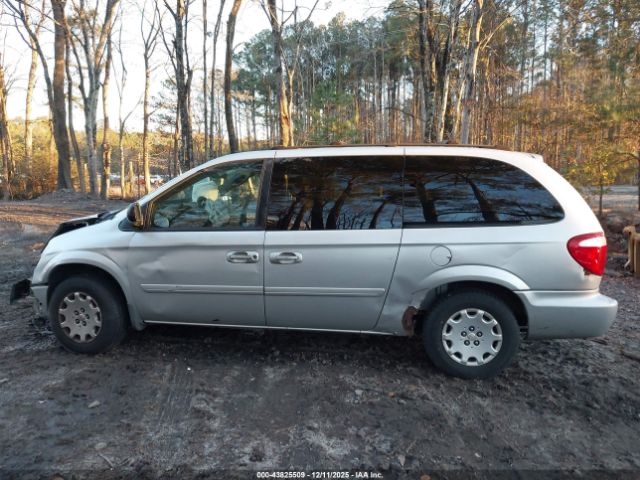 Chrysler Town & Country Lx Image 14