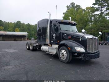  Salvage Peterbilt 579