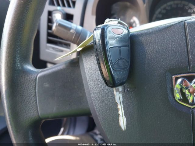 Dodge Nitro Sxt Image 9