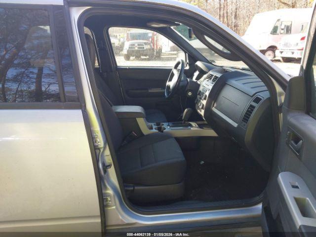 Ford Escape Xlt Image 9