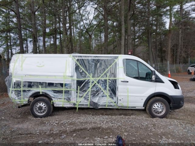 Ford Transit Image 17