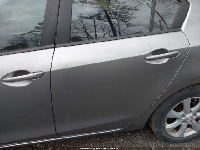 Mazda Mazda3 I Touring Image 11