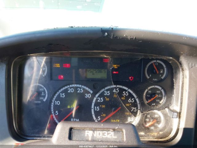 Freightliner M2 106 Medium Duty Image 7