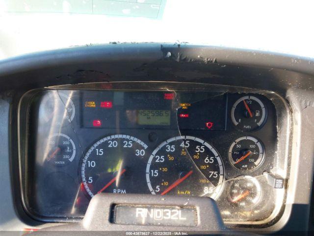 Freightliner M2 106 Medium Duty Image 7