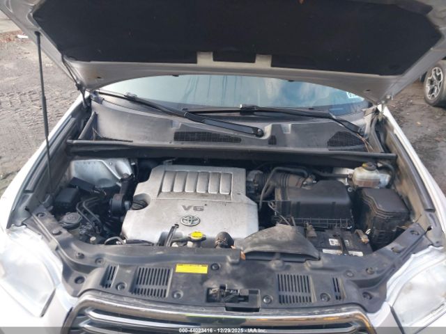 Toyota Highlander Sport Image 9