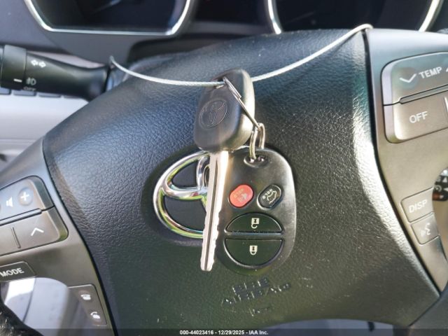 Toyota Highlander Sport Image 8