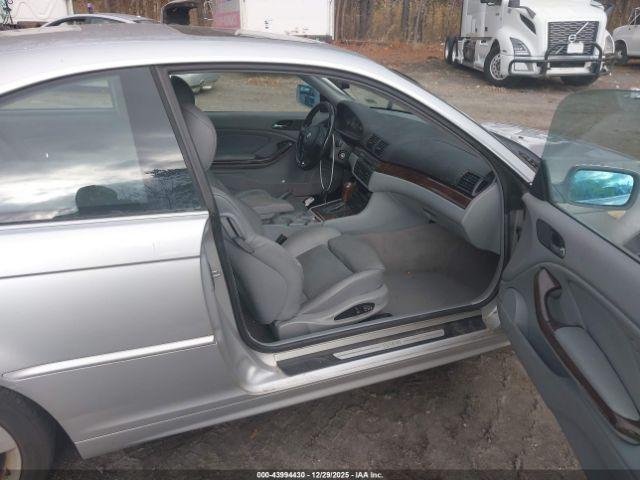 BMW 3 Series Image 4