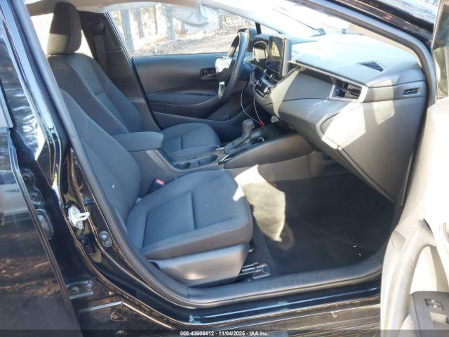 Toyota Corolla Le Image 6