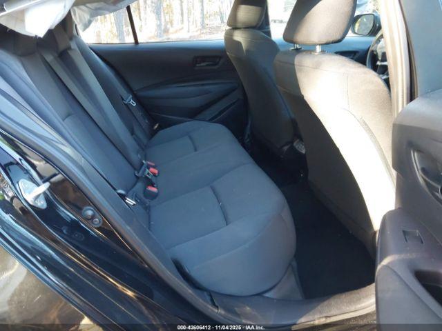 Toyota Corolla Le Image 10