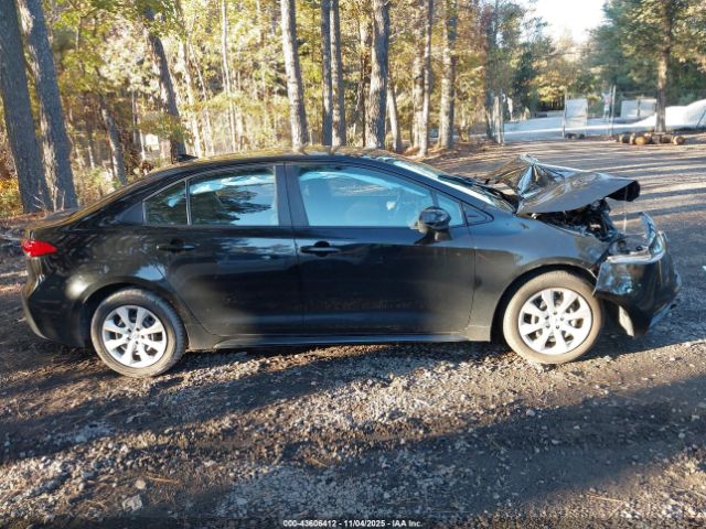 Toyota Corolla Le Image 13