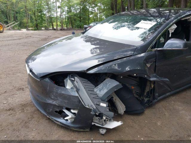 Tesla Model X Image 6