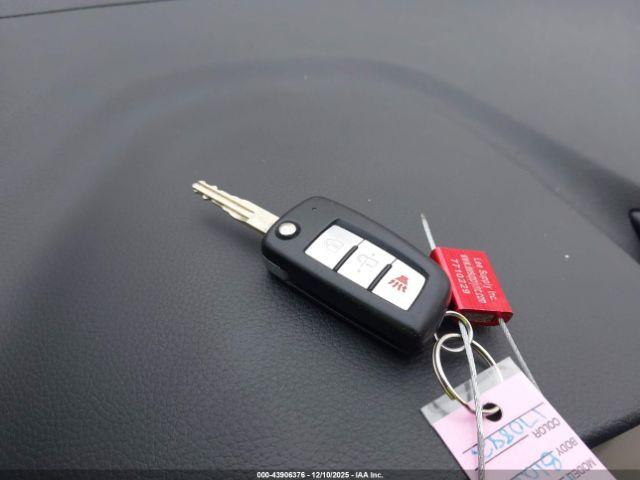 Nissan Rogue S Image 12