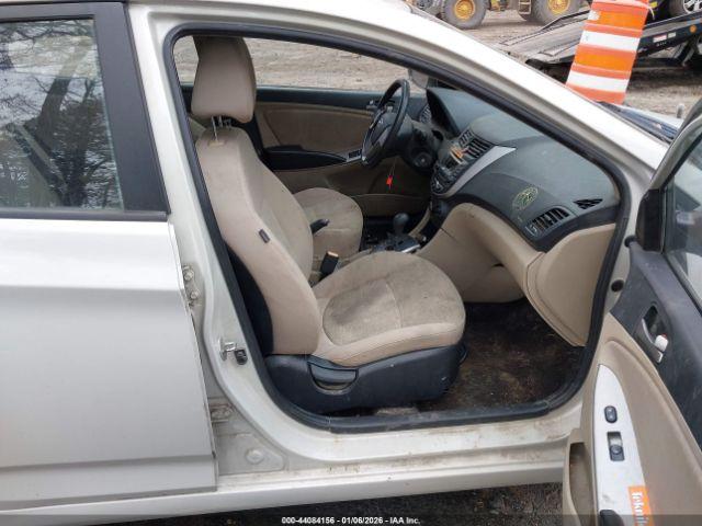 Hyundai ACCENT Se Image 7