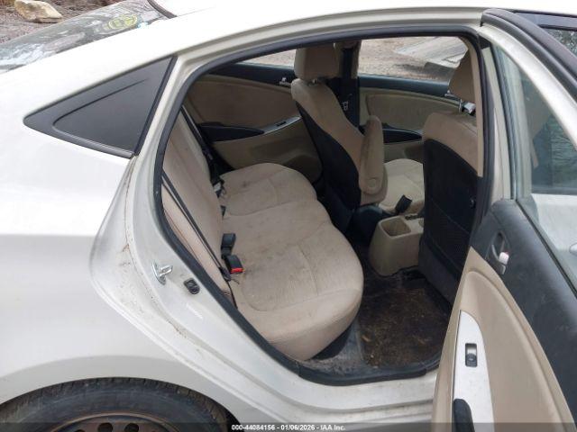 Hyundai ACCENT Se Image 11