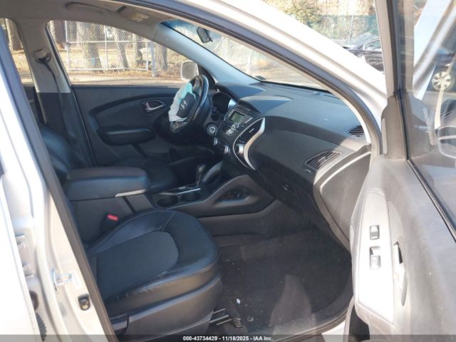 Hyundai TUCSON Gls Image 4