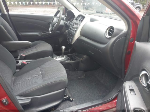 Nissan Versa 1.6 Sv Image 12