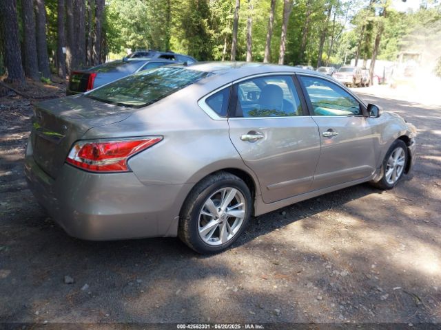 Nissan Altima 2.5 Sv Image 10
