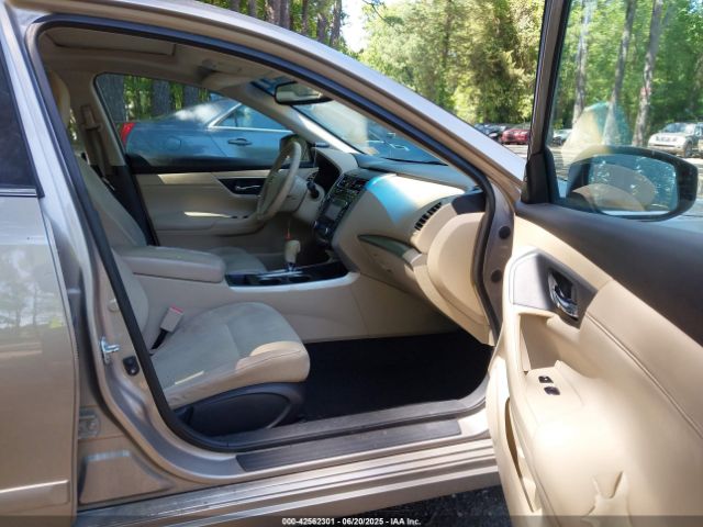 Nissan Altima 2.5 Sv Image 4