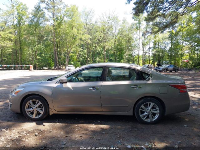 Nissan Altima 2.5 Sv Image 14