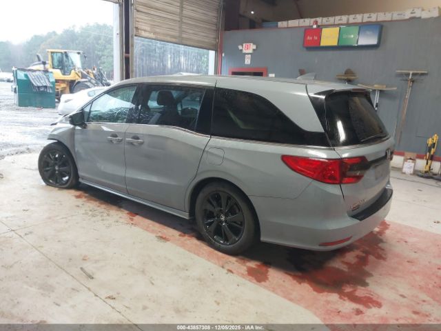 Honda Odyssey Sport Image 10