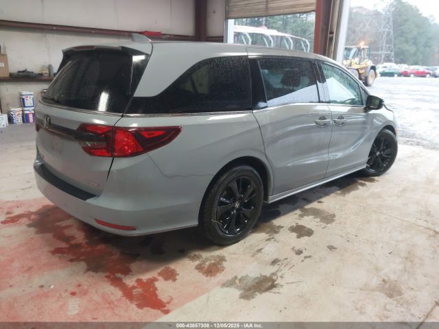 Honda Odyssey Sport Image 11