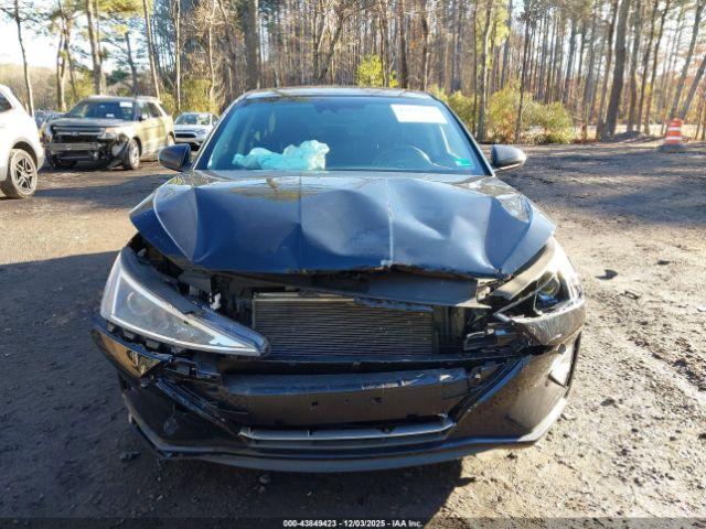 Hyundai ELANTRA Value Edition Image 9