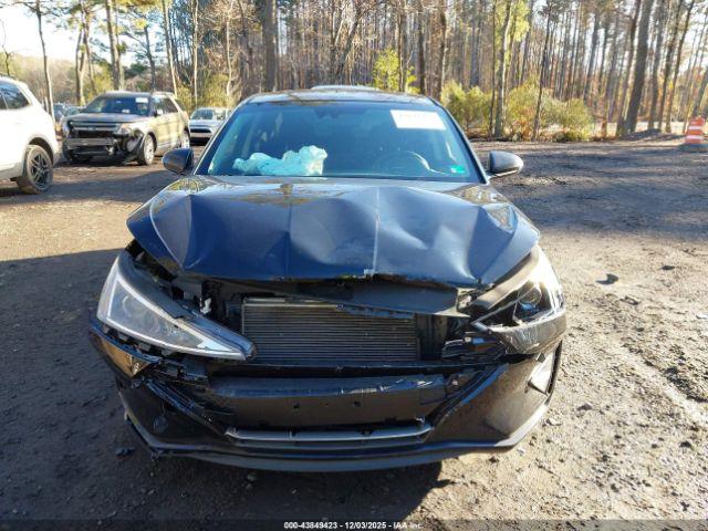 Hyundai ELANTRA Value Edition Image 14