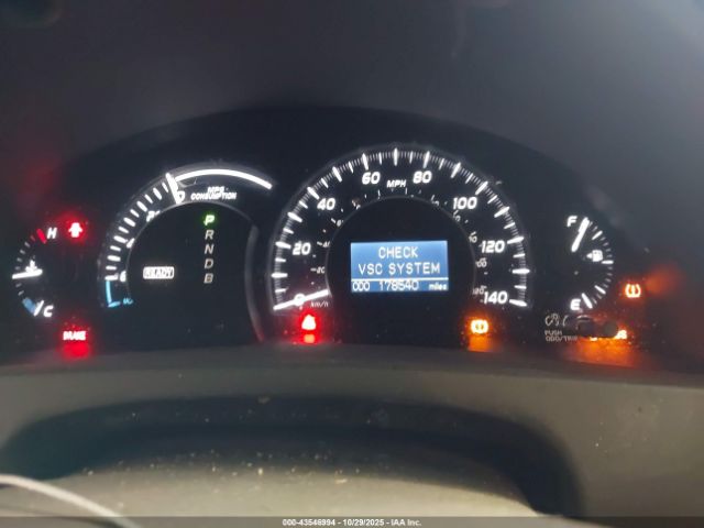 Toyota Camry Image 13